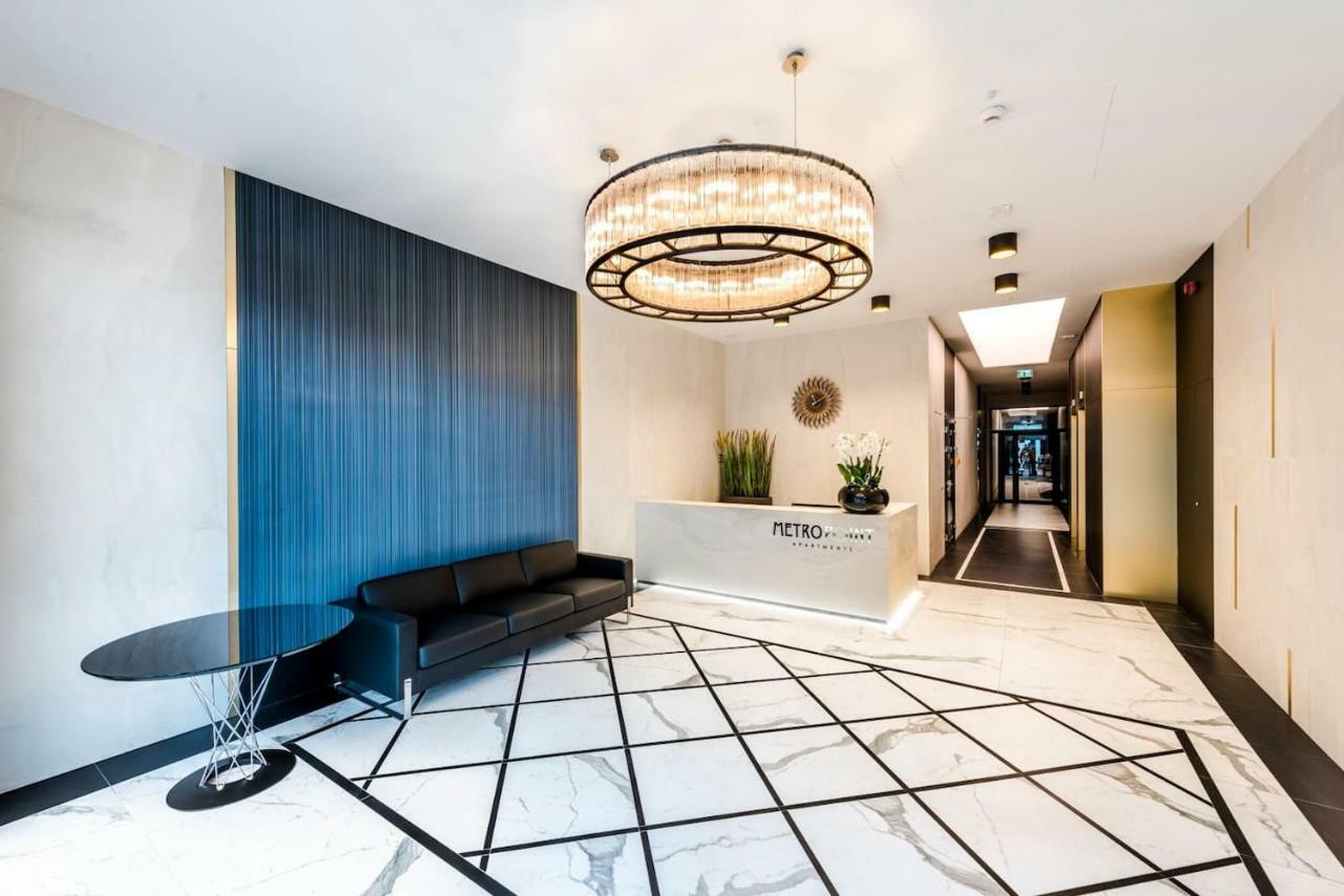 Come&Stay Apartments Wola Warschau Buitenkant foto