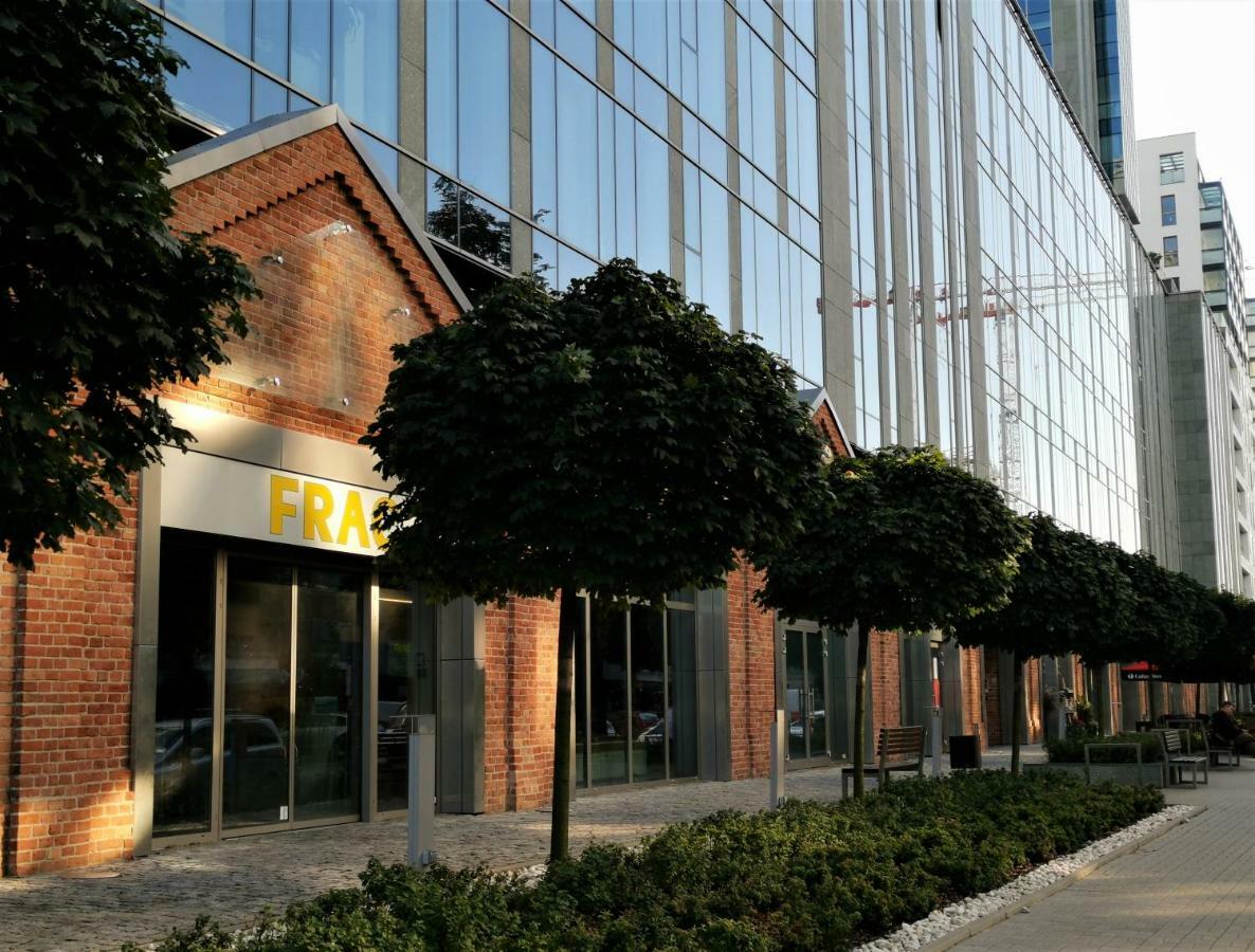 Come&Stay Apartments Wola Warschau Buitenkant foto