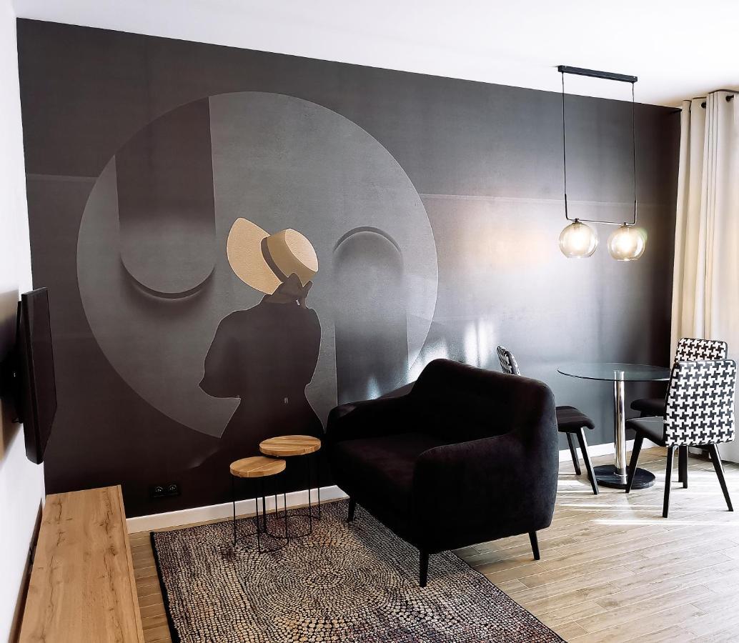 Come&Stay Apartments Wola Warschau Buitenkant foto