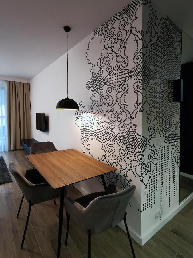 Come&Stay Apartments Wola Warschau Buitenkant foto